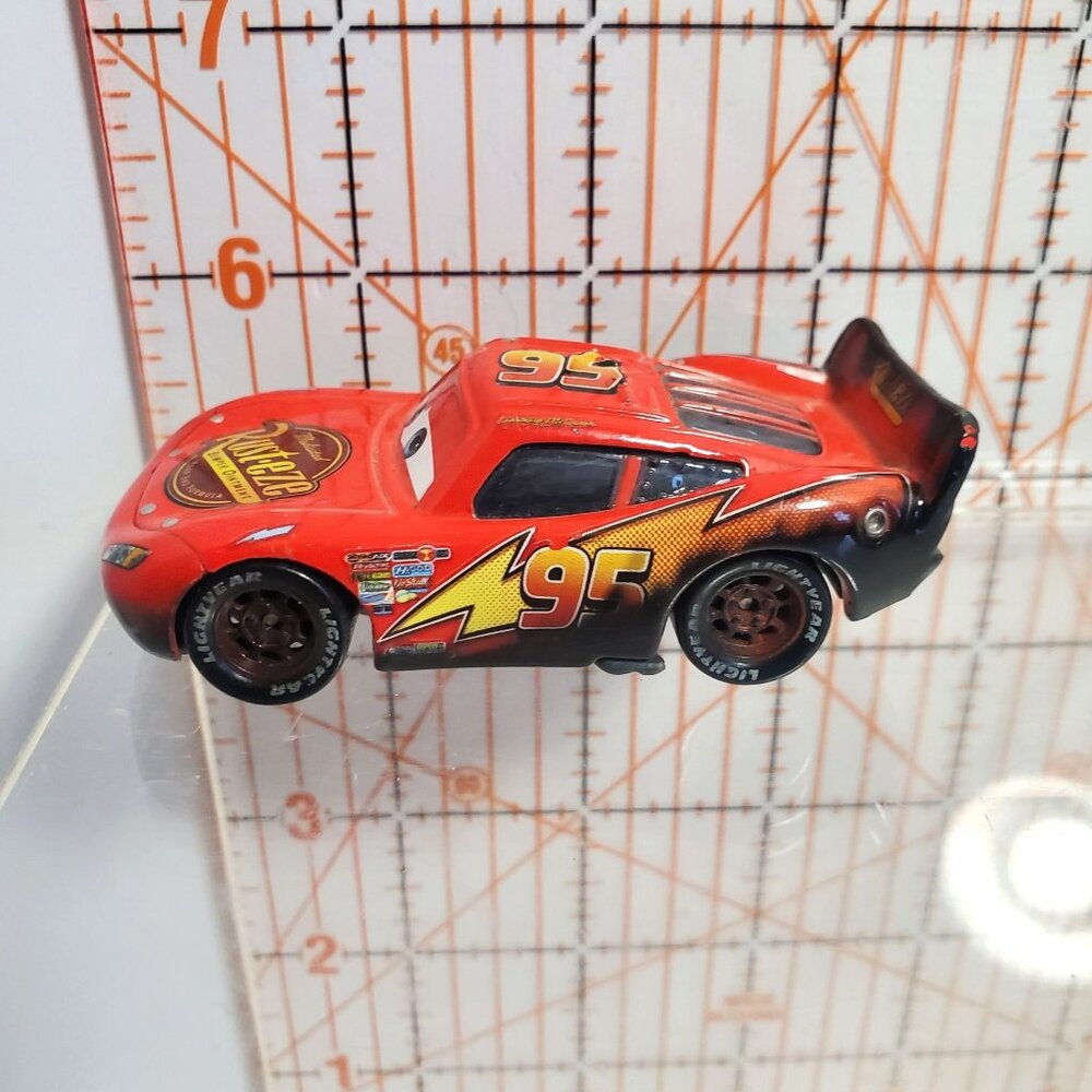 Burnt Lightening McQueen Diecast Disney Pixar Metal Cars Red Racing - Picture 12 of 15